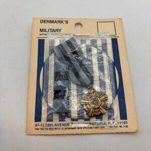 Vintage Coast Gaurd AUX Auxiliary Striped Collectible Medallion